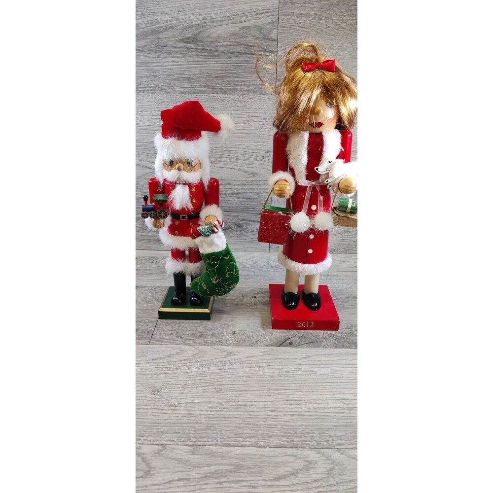 2 Nutcracker Santa & Mr/Mrs Santa Claus Christmas Holiday Decor